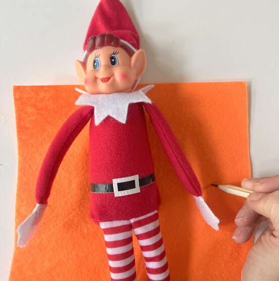 idea%5Fquick%2Dand%2Deasy%2Dchristmas%2Delf%2Dideas%5Fstep%2D50.jpg?sw=554&q=85