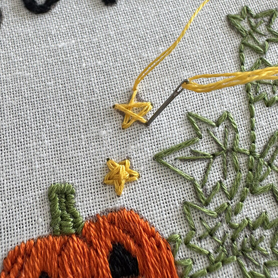 ideas%5Fhalloween%2Dembroidery%2Dhoop%5Fstar%2Dstitch%2D3.jpg?sw=554&q=85