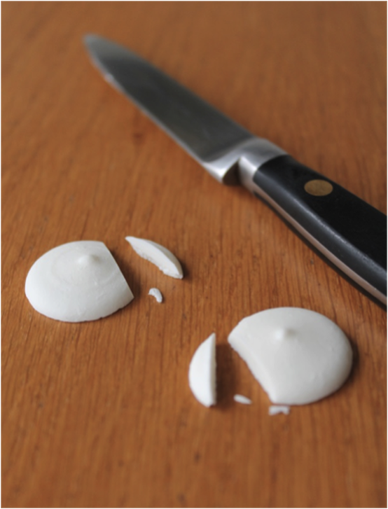 bee-cake-pop.png?sw=554&q=85