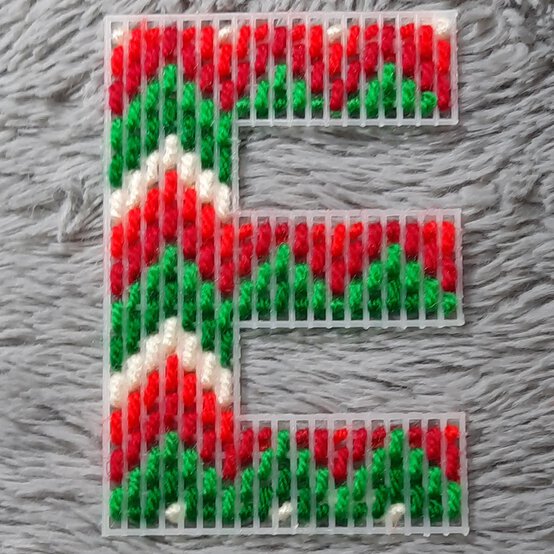 Idea_how-to-make-a-bargello-keyring_step6a.jpg?sw=554&q=85