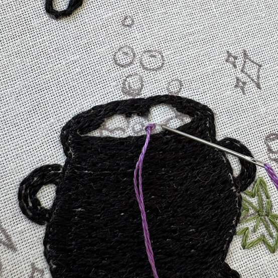 ideas%5Fhalloween%2Dembroidery%2Dhoop%5Fsplit%2Dstitch%2D2.jpg?sw=554&q=85