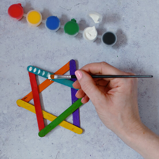 star-of-david-mobile_step-3_3.jpg?sw=554&q=85