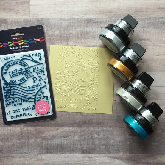 gliding-flakes-album-cover-metallic-gilding-polish-step-1-edit.jpg?sw=554&q=85