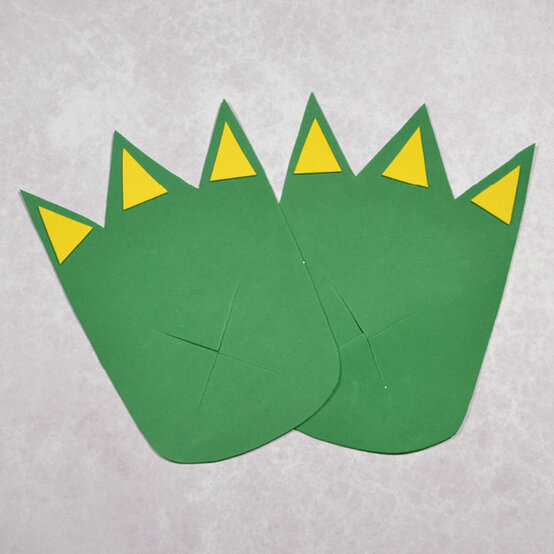 how_to_make_dinosaur_feet_craft_activities.jpg?sw=554&q=85