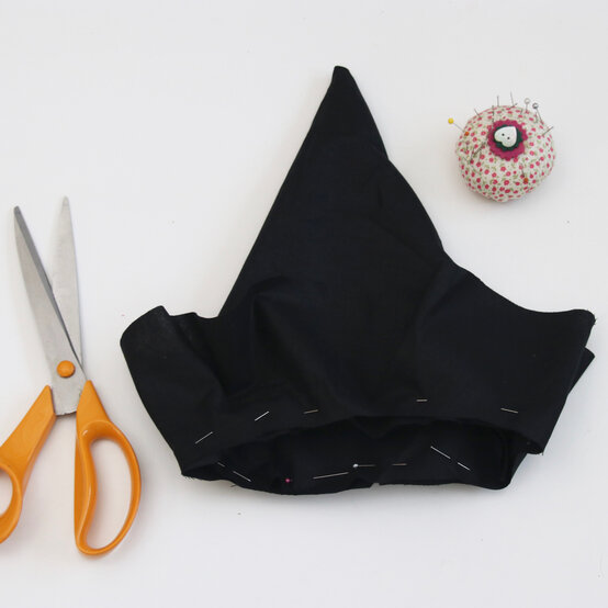 worst_witch_fabric_step_4.jpg?sw=554&q=85