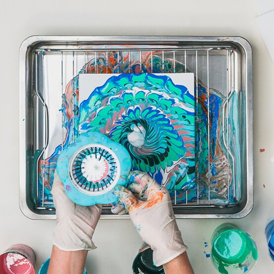 fluid-art-step-2_4.jpg?sw=554&q=85