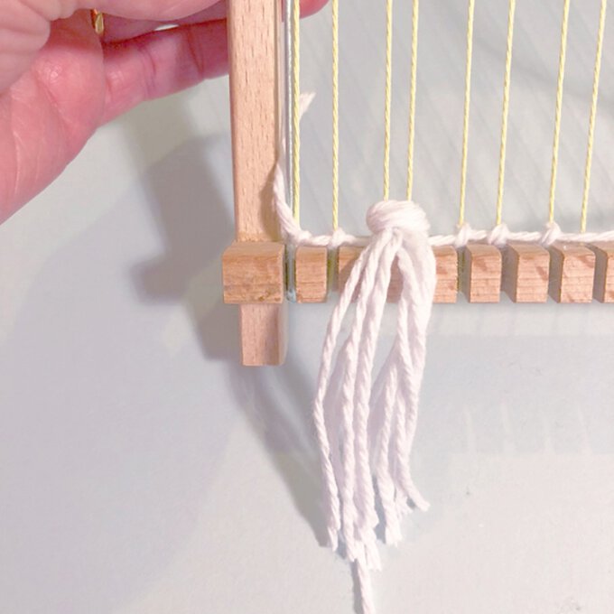How to Make a Soumak Colour Pop Weave | Hobbycraft