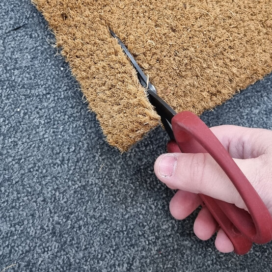 idea_glowforge-easter-doormat_step2b.jpg?sw=554&q=85