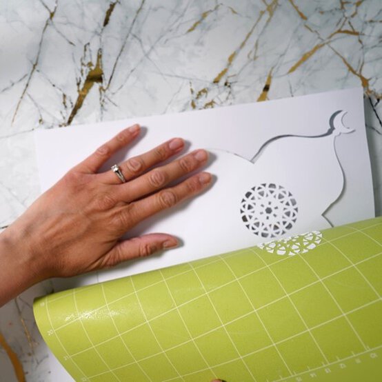 ramadan-decorative-boxes_step7_2.jpg?sw=554&q=85