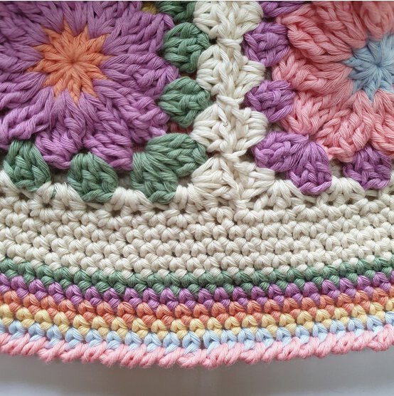 bucket-hat-5.jpg?sw=554&q=85