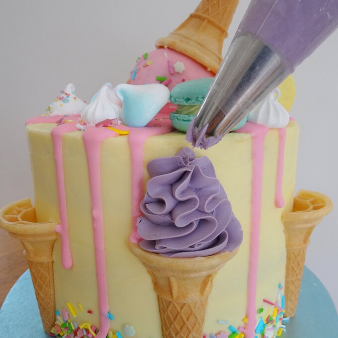 funfetti-ice-cream-cake_step14_2.jpg?sw=680&q=85