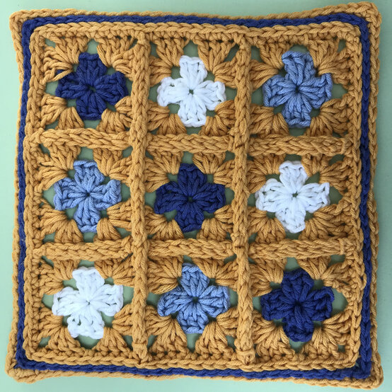 Idea_Granny-Square-Month-CAL-2022_Day_15.jpg?sw=554&q=85