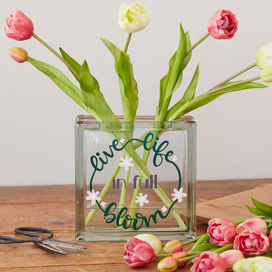 idea_digital-cutting-projects-for-beginners_personalised.jpg?sw=554&q=85