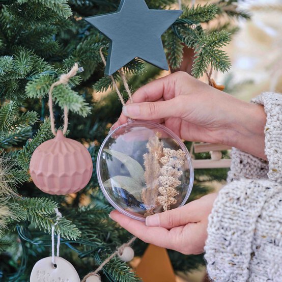 Idea_boho-projects-to-make-for-christmas_11.jpg?sw=554&q=85