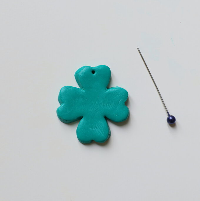 how_to_make_a_shamrock_fimo_necklace_c-square.jpg?sw=680&q=85