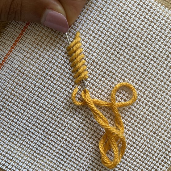 beginner-bargello_step-3_2.jpg?sw=554&q=85