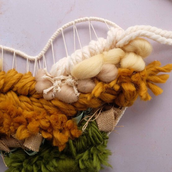 Idea_how-to-make-a-woven-heart-wreath_step18b.jpg?sw=554&q=85