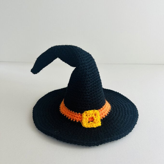 how-to-crochet-a-witches-hat-headband_hat8.jpg?sw=680&q=85