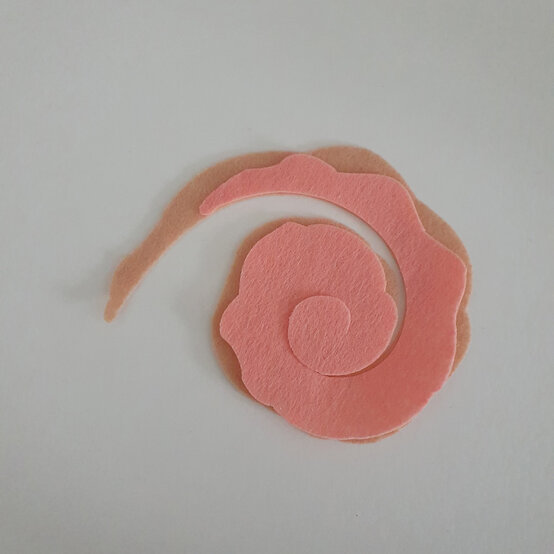 cricut-how-to-make-a-floral-headband-step8.2.jpg?sw=554&q=85