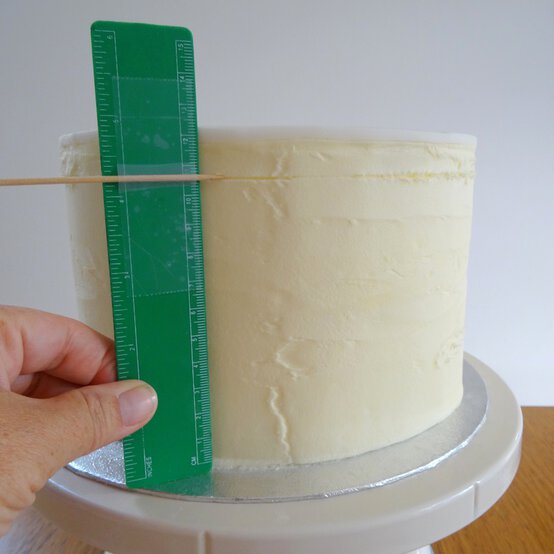 nutcracker-cake_step8.jpg?sw=554&q=85