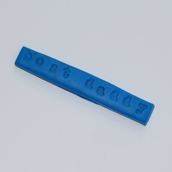 clay-ipad-stand-little-button-diaries-3b.jpg?sw=554&q=85