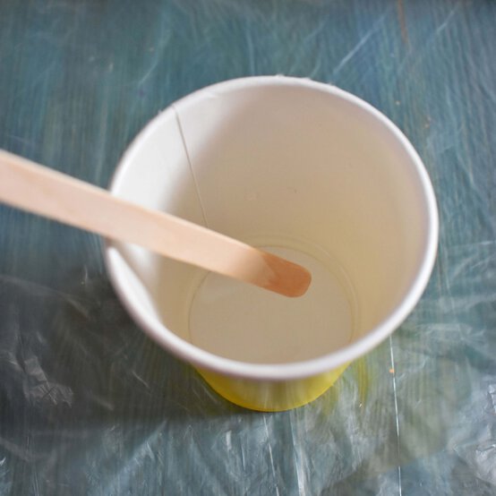 resin-cutting-board-step-2_2.jpg?sw=554&q=85