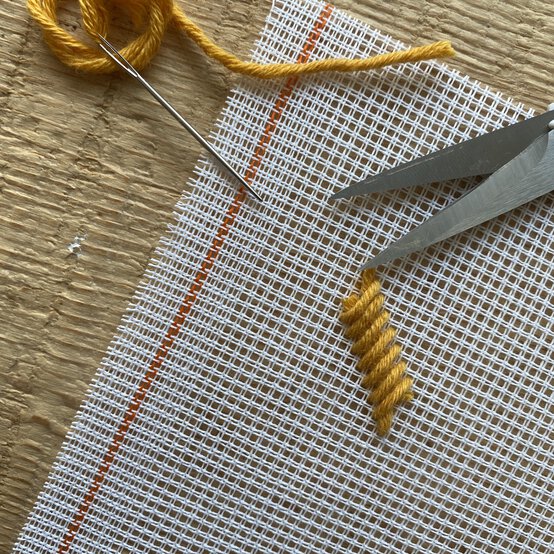 beginner-bargello_step-3_5.jpg?sw=554&q=85