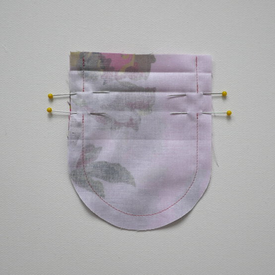 how_to_make_a_drawstring_coin_purse_step4.jpg?sw=554&q=85