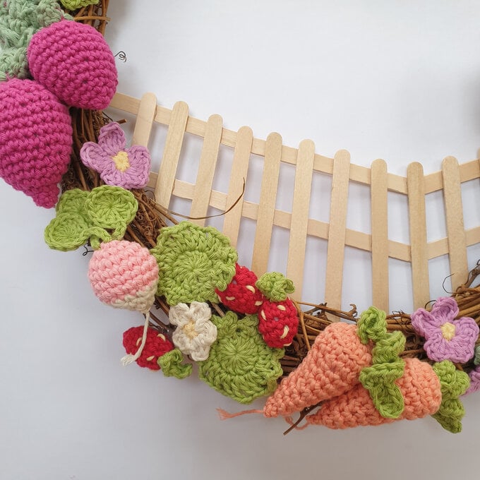 how_to_crochet_a_spring_wreath_easter-natalie-13.jpg?sw=680&q=85