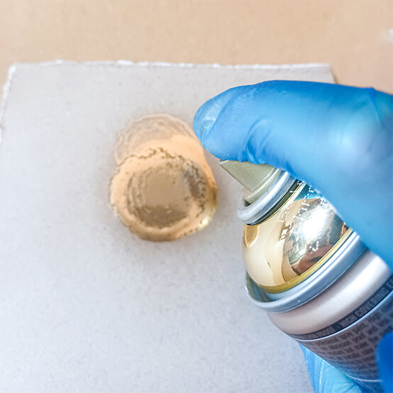 Toy%20Spray%20Paint_Step3.jpg?sw=554&q=85