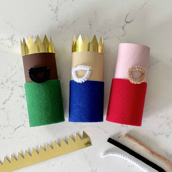 Idea_how-to-make-a-craft-roll-nativity-scene_step8.jpg?sw=554&q=85