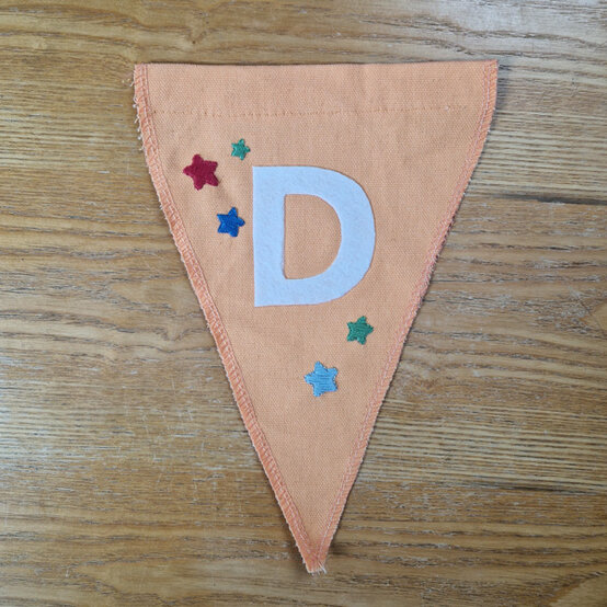 idea%5Fembroidered%2Dkids%2Dbunting%5Fstep%2D08.jpg?sw=554&q=85