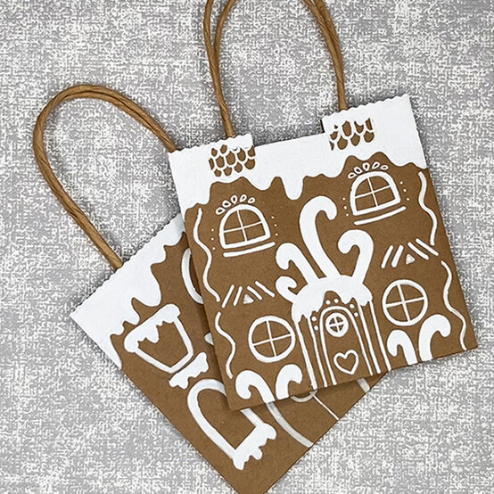 idea_ways-to-personalise-a-christmas-gift-bag-gingerbread_step4b.jpg?sw=554&q=85