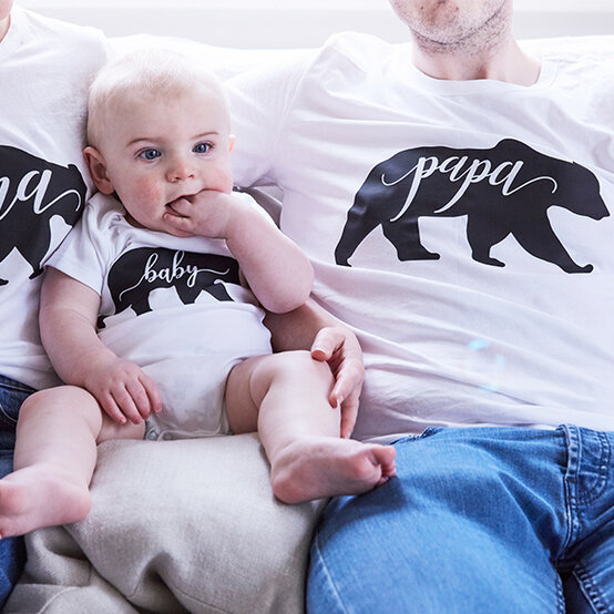 bear-family-tshirt.jpg?sw=554&q=85