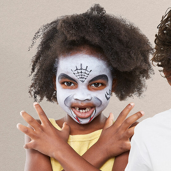 vampire-bat.jpg?sw=554&q=85