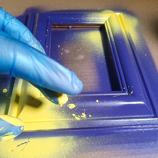 Frame%20Spray%20Paint_%20Step7d.jpg?sw=554&q=85
