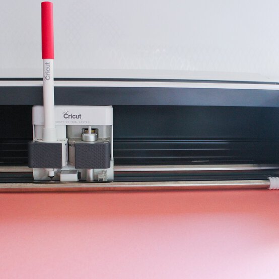 personalise-gift-wrap_draw_step2_edit.jpg?sw=554&q=85