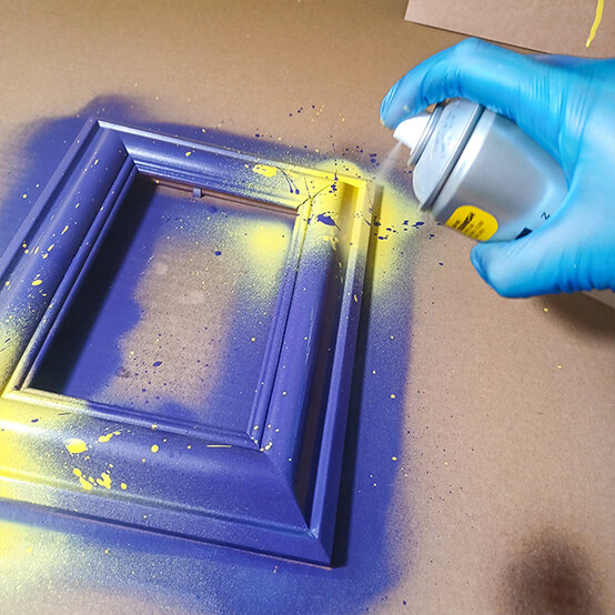 Frame%20Spray%20Paint_%20Step9b.jpg?sw=554&q=85
