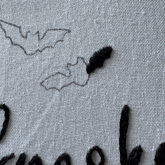 ideas%5Fhalloween%2Dembroidery%2Dhoop%5Fsatin%2Dstitch%2D2.jpg?sw=554&q=85