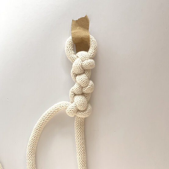 Idea_macrame-stash-busting-_bracelet-STEP6.jpg?sw=554&q=85