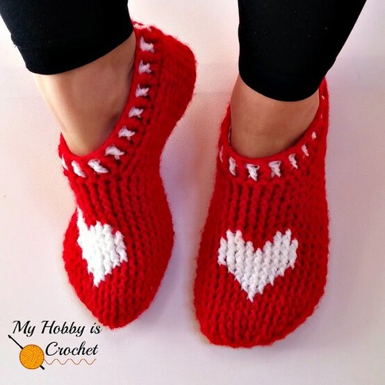 heart-graph-women-crochet-slippers.jpg?sw=554&q=85