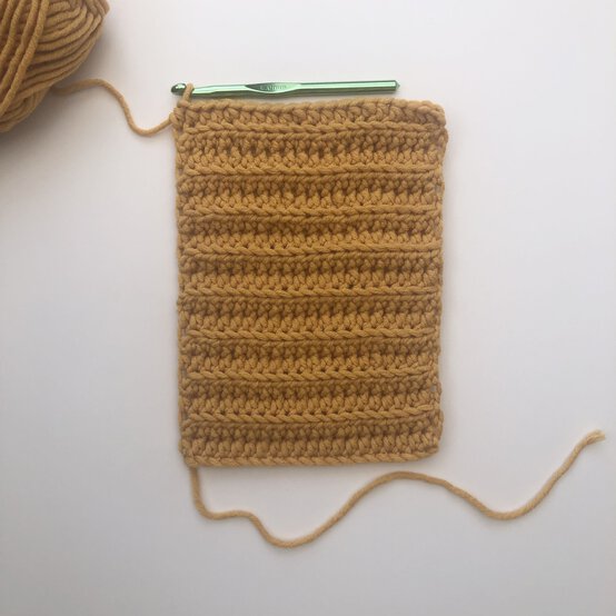 how-to-crochet-a-collection-of-pumpkins-step-1b.jpg?sw=554&q=85