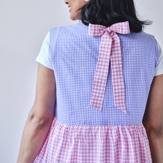 ideas%5Fhow%2Dto%2Dsew%2Da%2Ddress%2Dusing%2Dfabric%2Dscraps%5Fstep%2D6b.jpg?sw=554&q=85