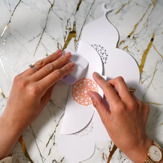ramadan-decorative-boxes_step9.jpg?sw=554&q=85