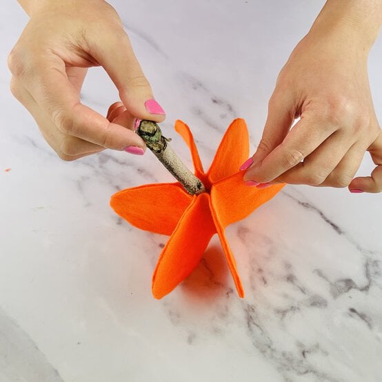 Felt-Pumpkin-11.jpg?sw=554&q=85