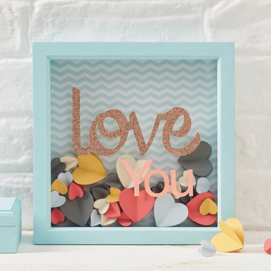 confetti-box-frame_sq.jpg?sw=554&q=85