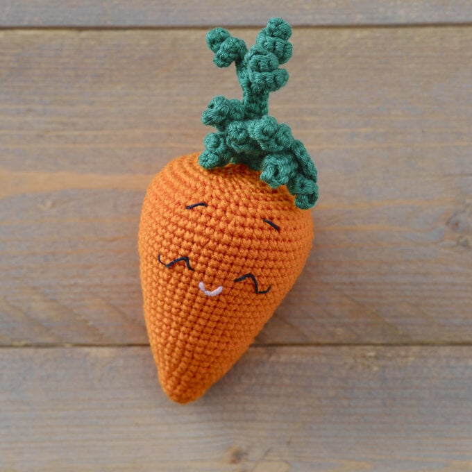Idea_How-to-crochet-vegetables_Carrot.jpg?sw=680&q=85