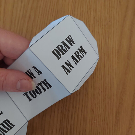 idea_diy-halloween-party-games-roll_step2.jpg?sw=554&q=85