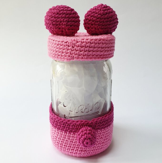 Idea_%20how-to-upcycle-jars-with-crochet_step8.jpg?sw=680&q=85