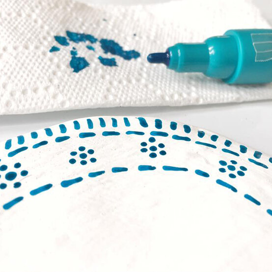 clay-coasters-step3.jpg?sw=554&q=85